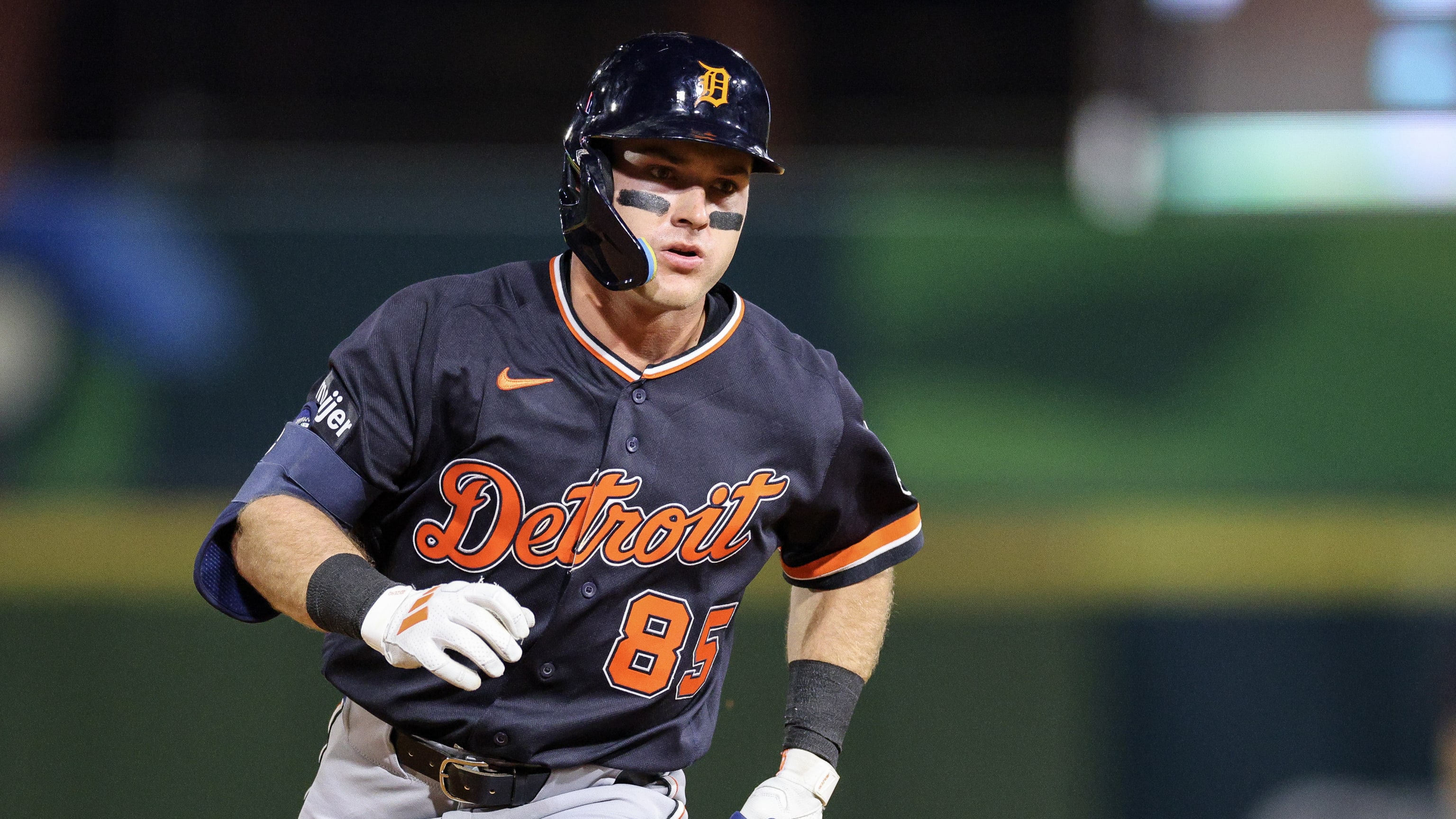 Tigers Rookie McGonigle Goes 4-for-5 in MLB Debut, Sparks 8-2 Win